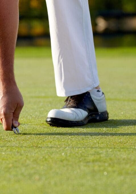 Introducing Beginners to Golfing Etiquette